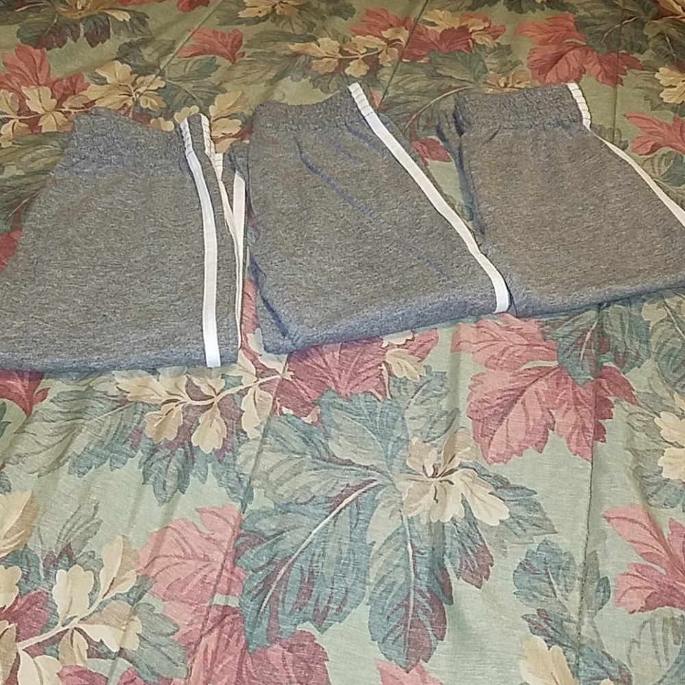 Boy's solid jersey tape pants 2t